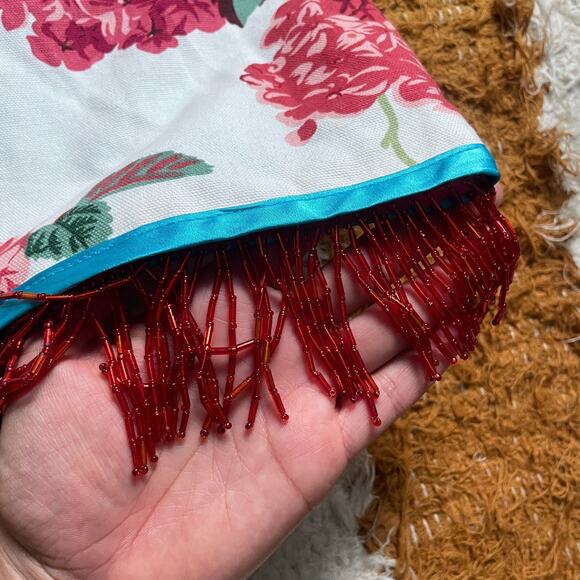 y2k Anthropologie Size 2 Beaded Tassel Hydrangea Skirt Floral White Red Glam - Picture 9 of 14